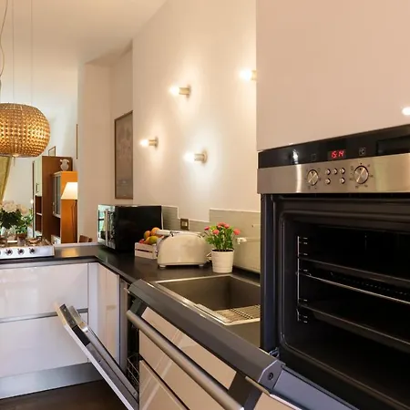 De Angeli - 2 Bedroom Apartmán Milán
